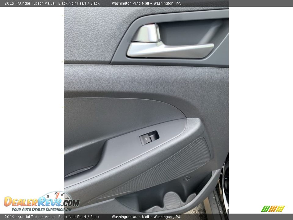 2019 Hyundai Tucson Value Black Noir Pearl / Black Photo #18
