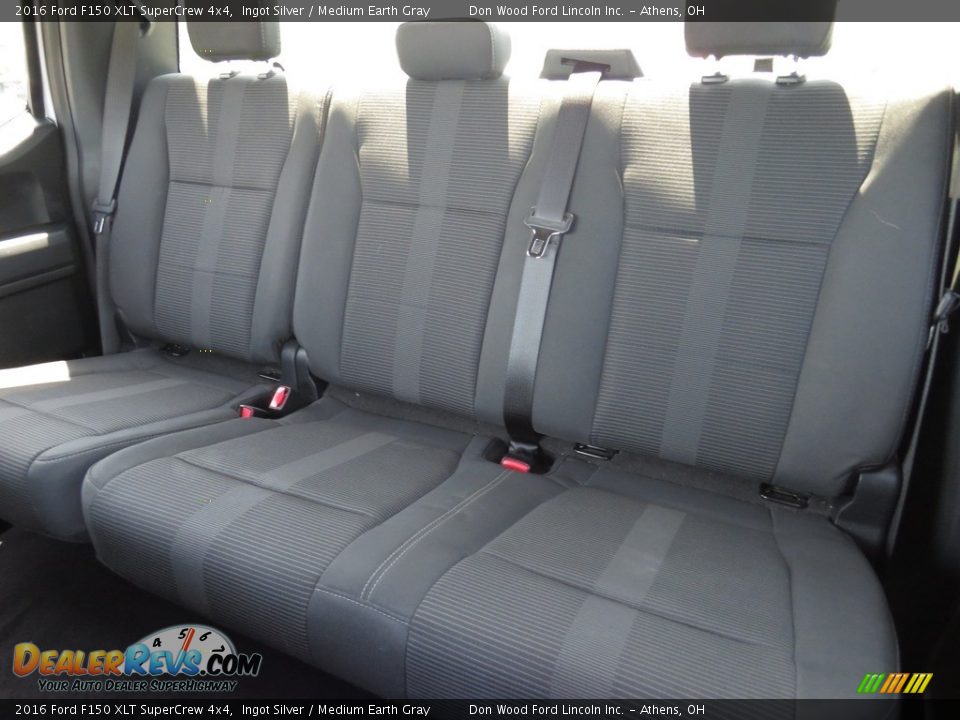 2016 Ford F150 XLT SuperCrew 4x4 Ingot Silver / Medium Earth Gray Photo #18