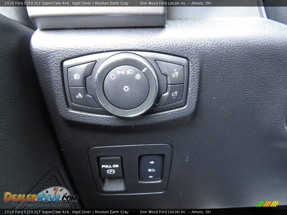 2016 Ford F150 XLT SuperCrew 4x4 Ingot Silver / Medium Earth Gray Photo #29