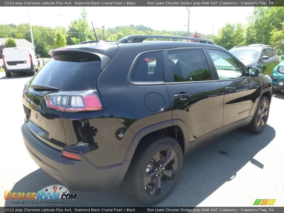 2019 Jeep Cherokee Latitude Plus 4x4 Diamond Black Crystal Pearl / Black Photo #5