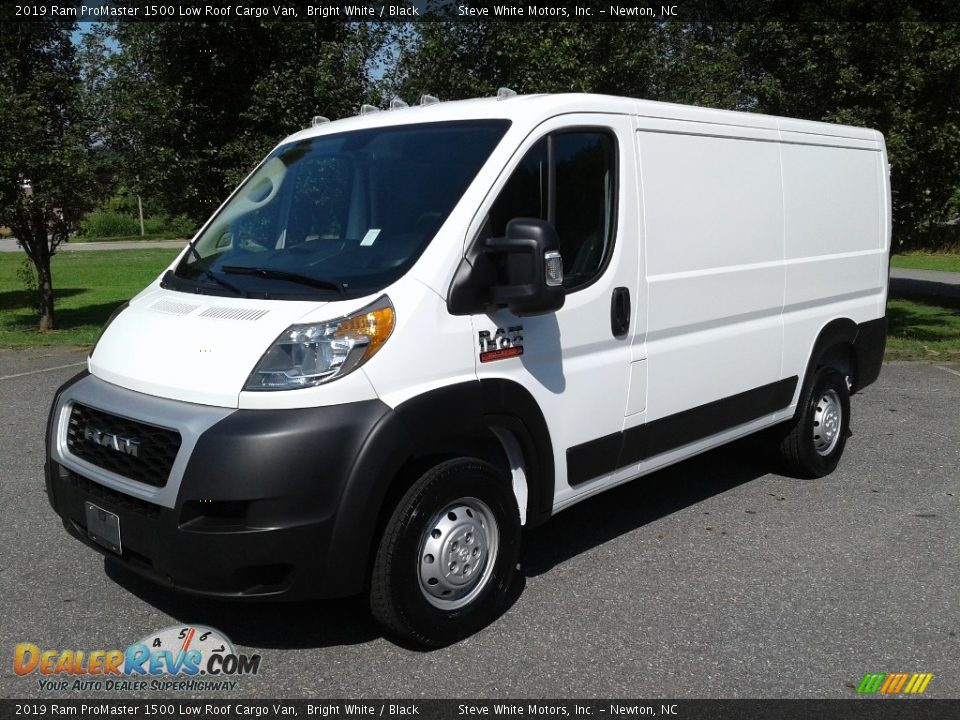 2019 Ram ProMaster 1500 Low Roof Cargo Van Bright White / Black Photo #3
