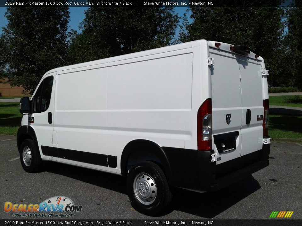 2019 Ram ProMaster 1500 Low Roof Cargo Van Bright White / Black Photo #9