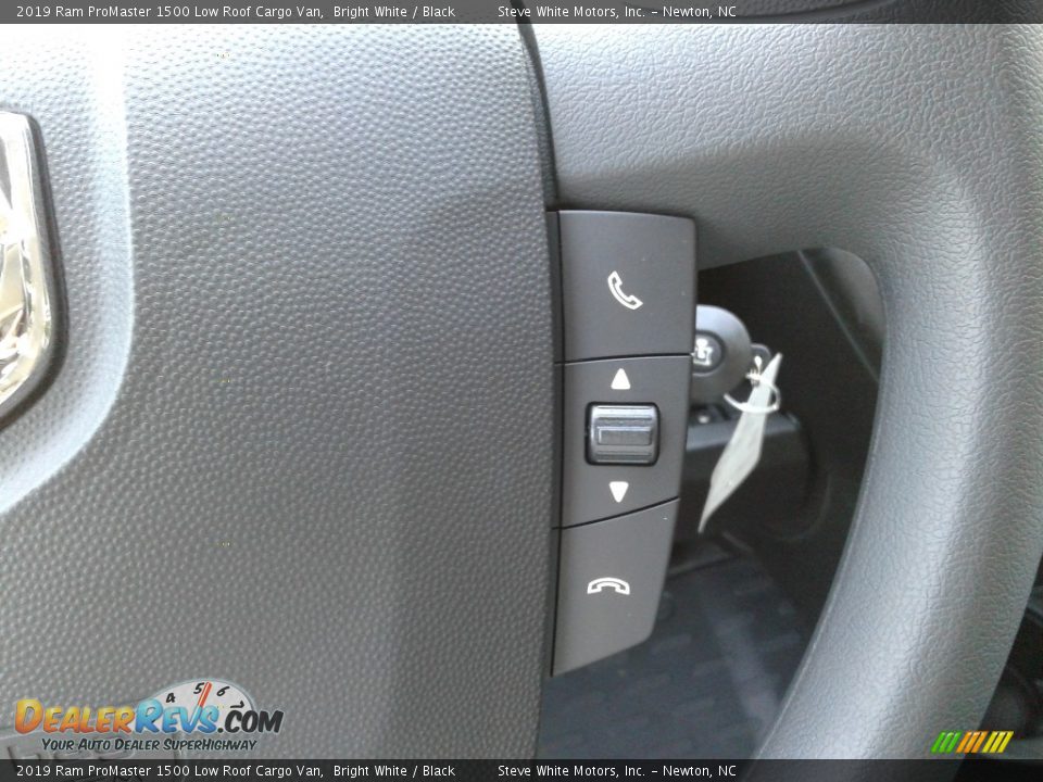 2019 Ram ProMaster 1500 Low Roof Cargo Van Bright White / Black Photo #16