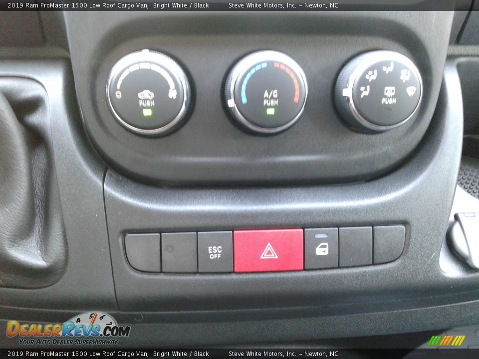 2019 Ram ProMaster 1500 Low Roof Cargo Van Bright White / Black Photo #22