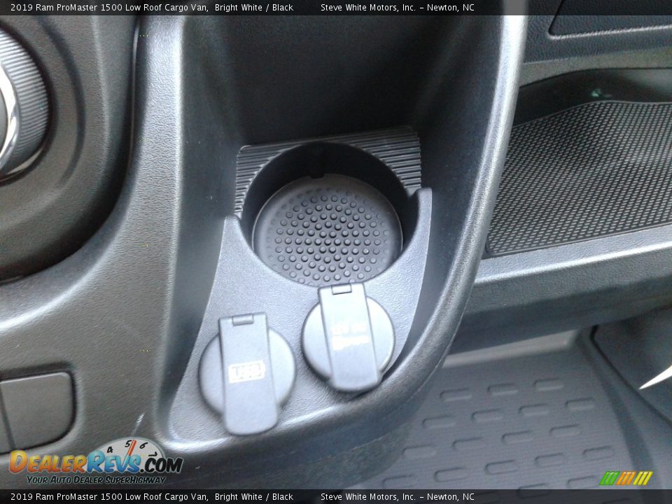 2019 Ram ProMaster 1500 Low Roof Cargo Van Bright White / Black Photo #23