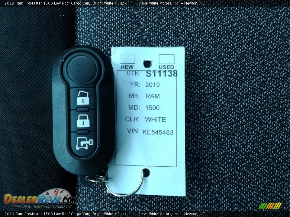 2019 Ram ProMaster 1500 Low Roof Cargo Van Bright White / Black Photo #26