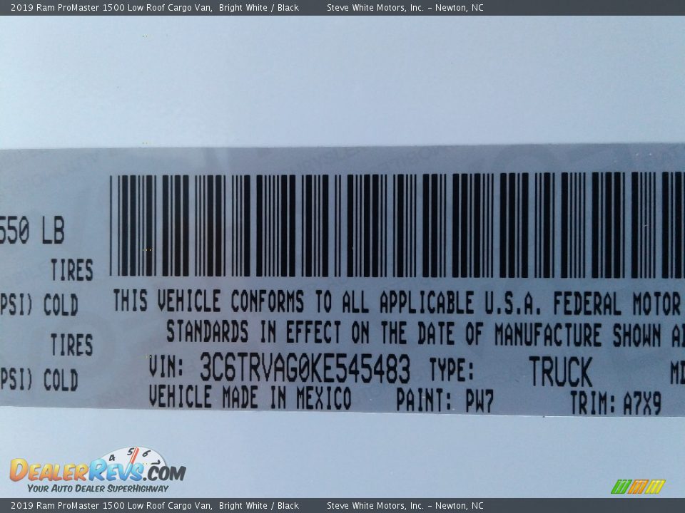 2019 Ram ProMaster 1500 Low Roof Cargo Van Bright White / Black Photo #28