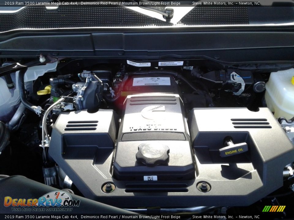 2019 Ram 3500 Laramie Mega Cab 4x4 Delmonico Red Pearl / Mountain Brown/Light Frost Beige Photo #32