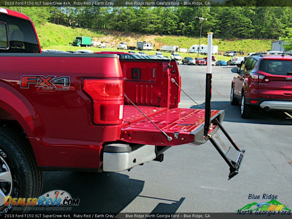 2019 Ford F150 XLT SuperCrew 4x4 Ruby Red / Earth Gray Photo #13