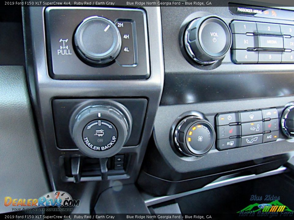 2019 Ford F150 XLT SuperCrew 4x4 Ruby Red / Earth Gray Photo #23