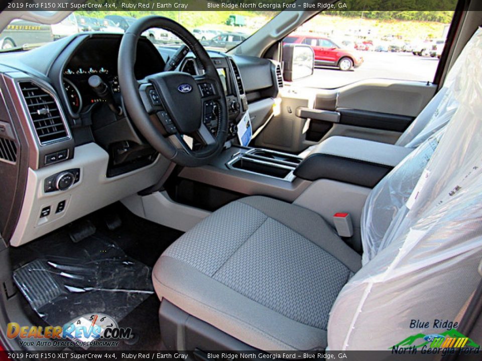 2019 Ford F150 XLT SuperCrew 4x4 Ruby Red / Earth Gray Photo #30