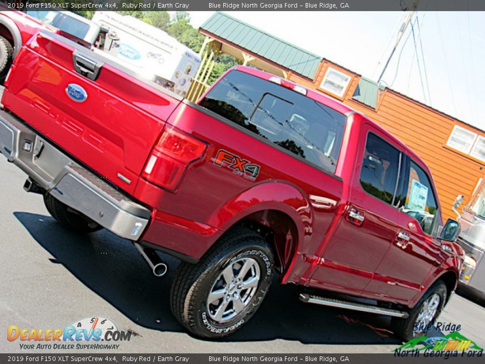 2019 Ford F150 XLT SuperCrew 4x4 Ruby Red / Earth Gray Photo #35
