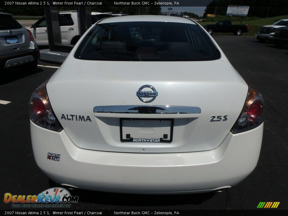 2007 Nissan Altima 2.5 S Winter Frost Pearl / Charcoal Photo #11