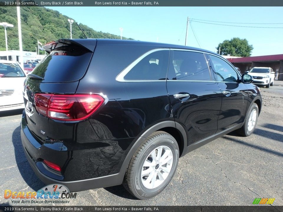 2019 Kia Sorento L Ebony Black / Satin Black Photo #2