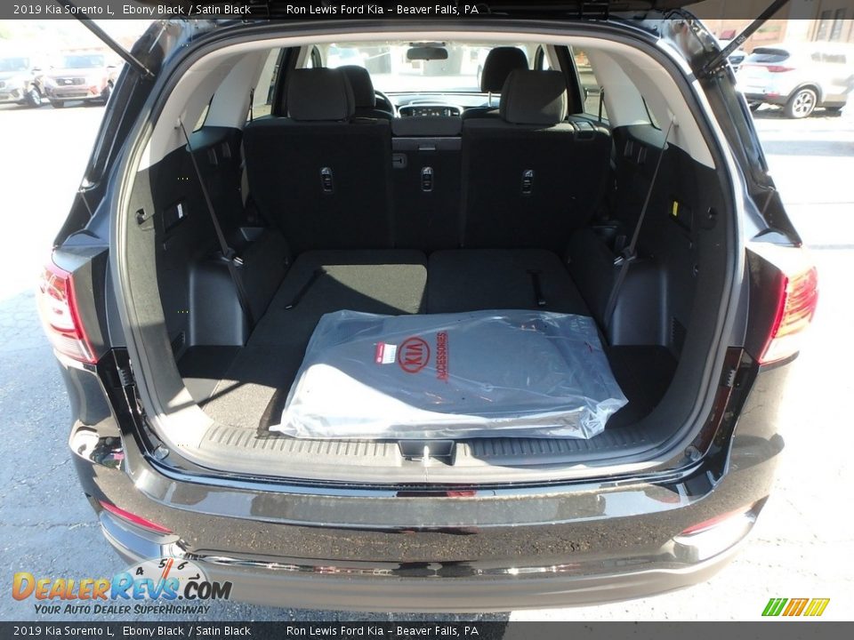 2019 Kia Sorento L Ebony Black / Satin Black Photo #4