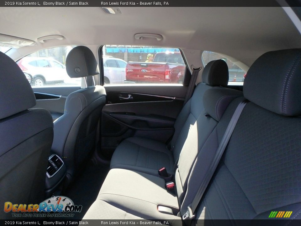 2019 Kia Sorento L Ebony Black / Satin Black Photo #12