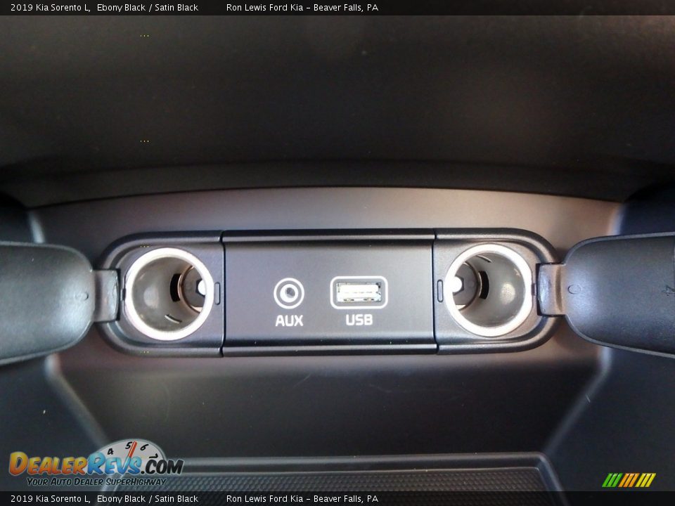 2019 Kia Sorento L Ebony Black / Satin Black Photo #20