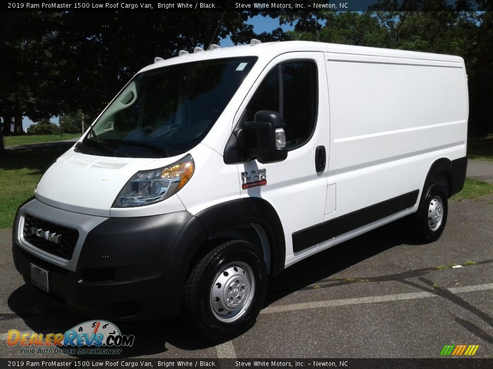 2019 Ram ProMaster 1500 Low Roof Cargo Van Bright White / Black Photo #2