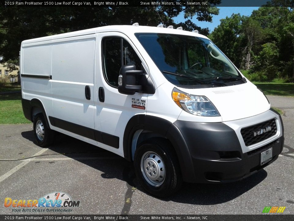 2019 Ram ProMaster 1500 Low Roof Cargo Van Bright White / Black Photo #4