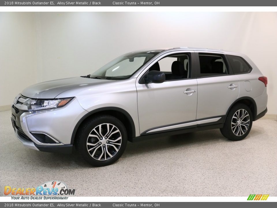 2018 Mitsubishi Outlander ES Alloy Silver Metallic / Black Photo #3