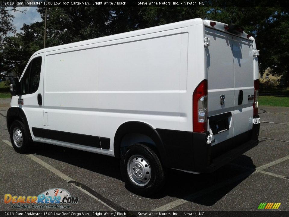 2019 Ram ProMaster 1500 Low Roof Cargo Van Bright White / Black Photo #8