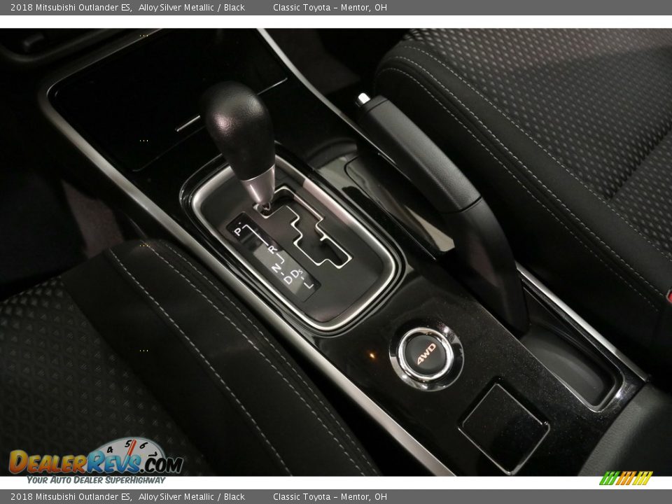2018 Mitsubishi Outlander ES Alloy Silver Metallic / Black Photo #12