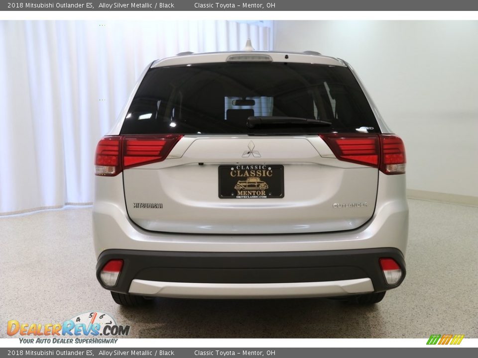 2018 Mitsubishi Outlander ES Alloy Silver Metallic / Black Photo #18
