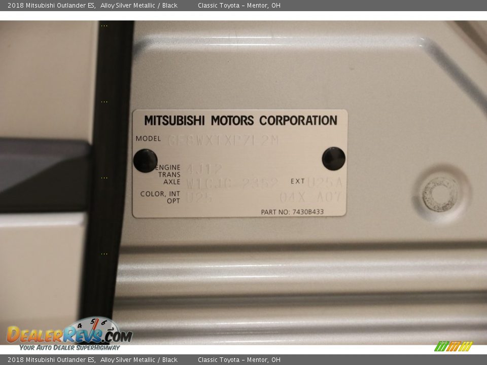 2018 Mitsubishi Outlander ES Alloy Silver Metallic / Black Photo #21