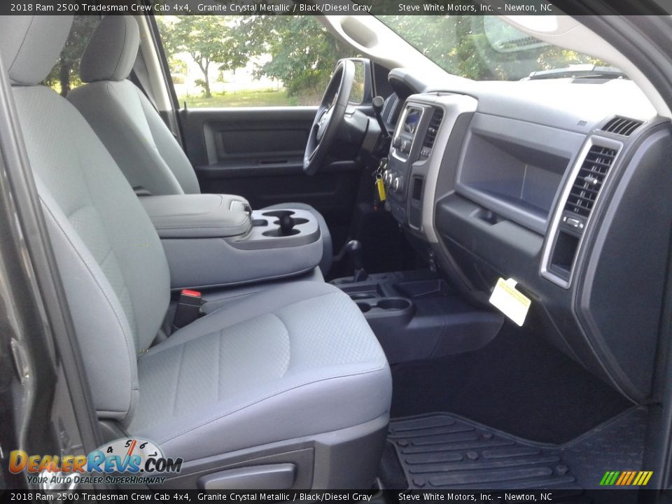 2018 Ram 2500 Tradesman Crew Cab 4x4 Granite Crystal Metallic / Black/Diesel Gray Photo #14