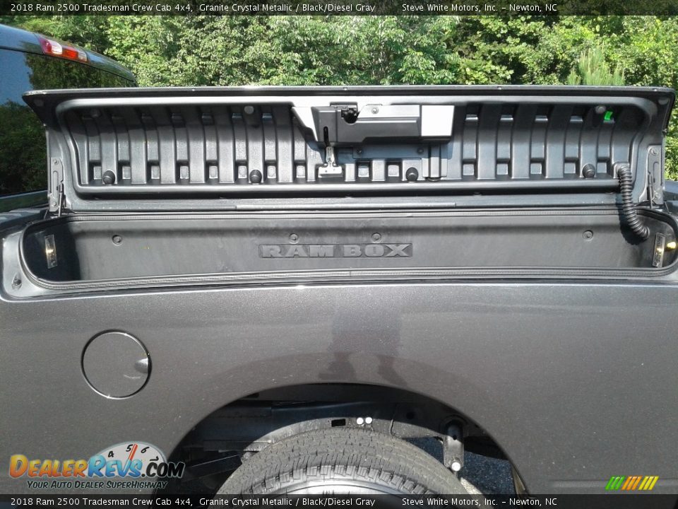 2018 Ram 2500 Tradesman Crew Cab 4x4 Granite Crystal Metallic / Black/Diesel Gray Photo #26