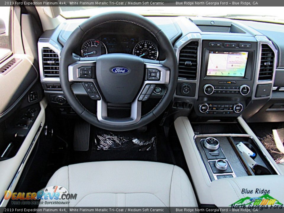 2019 Ford Expedition Platinum 4x4 White Platinum Metallic Tri-Coat / Medium Soft Ceramic Photo #16
