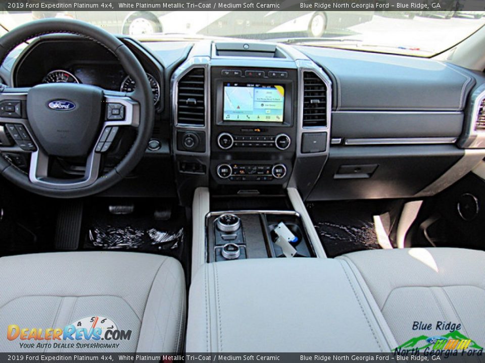 2019 Ford Expedition Platinum 4x4 White Platinum Metallic Tri-Coat / Medium Soft Ceramic Photo #17