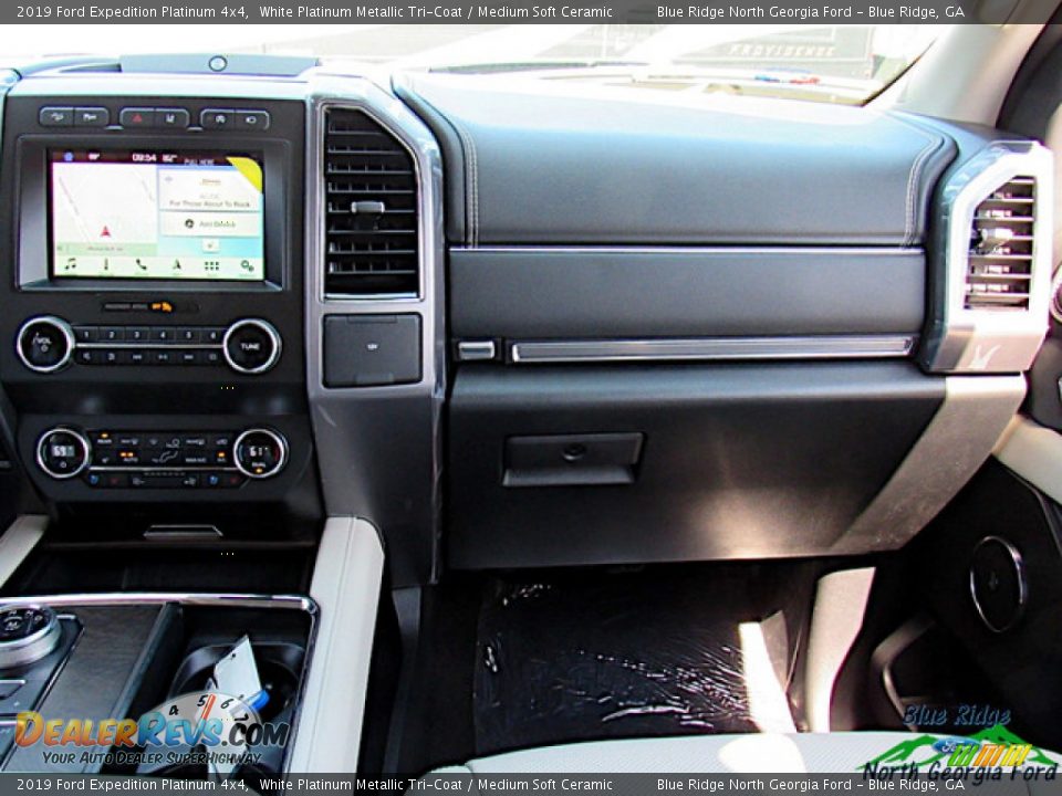 2019 Ford Expedition Platinum 4x4 White Platinum Metallic Tri-Coat / Medium Soft Ceramic Photo #18