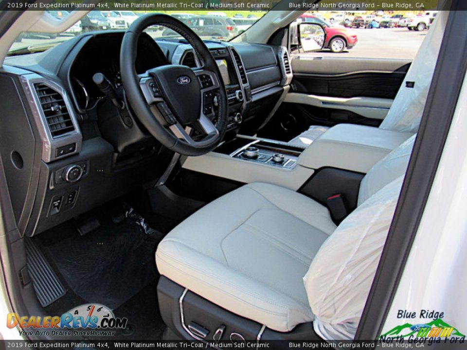 2019 Ford Expedition Platinum 4x4 White Platinum Metallic Tri-Coat / Medium Soft Ceramic Photo #32
