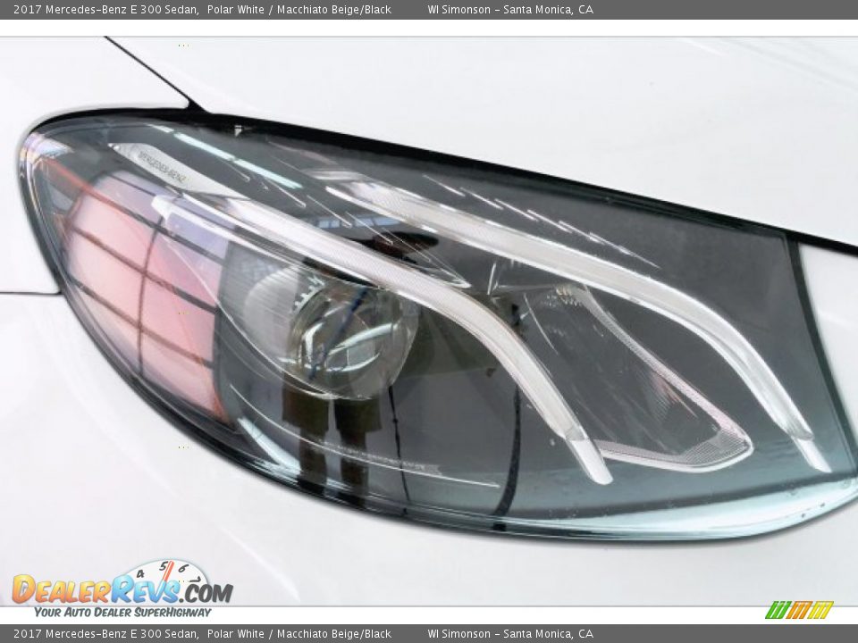 2017 Mercedes-Benz E 300 Sedan Polar White / Macchiato Beige/Black Photo #32