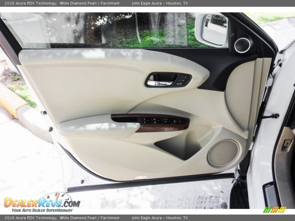 2016 Acura RDX Technology White Diamond Pearl / Parchment Photo #18