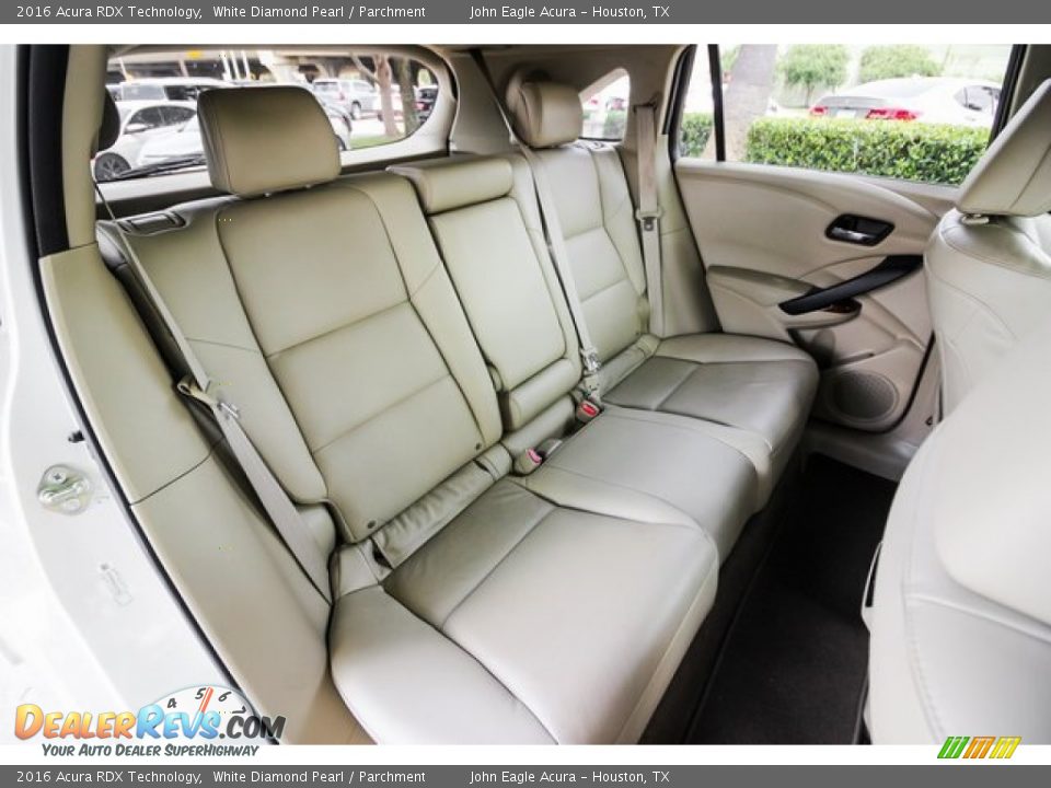2016 Acura RDX Technology White Diamond Pearl / Parchment Photo #24