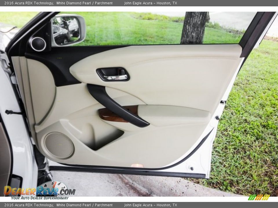 2016 Acura RDX Technology White Diamond Pearl / Parchment Photo #25