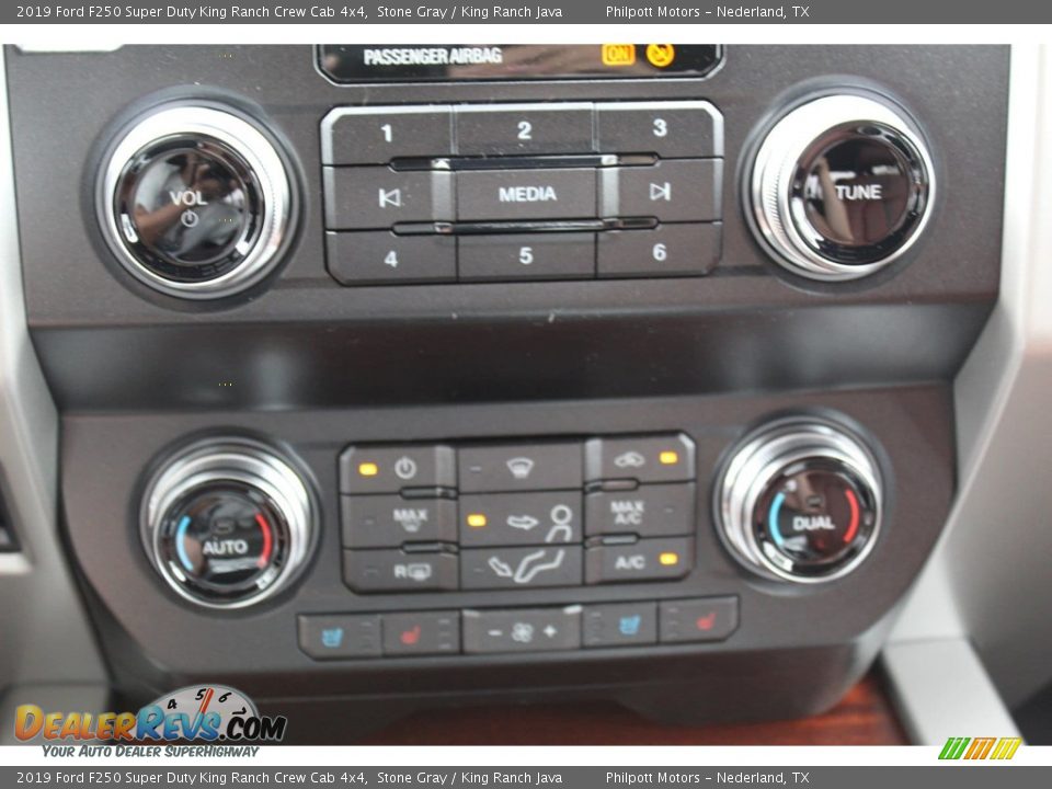 2019 Ford F250 Super Duty King Ranch Crew Cab 4x4 Stone Gray / King Ranch Java Photo #17