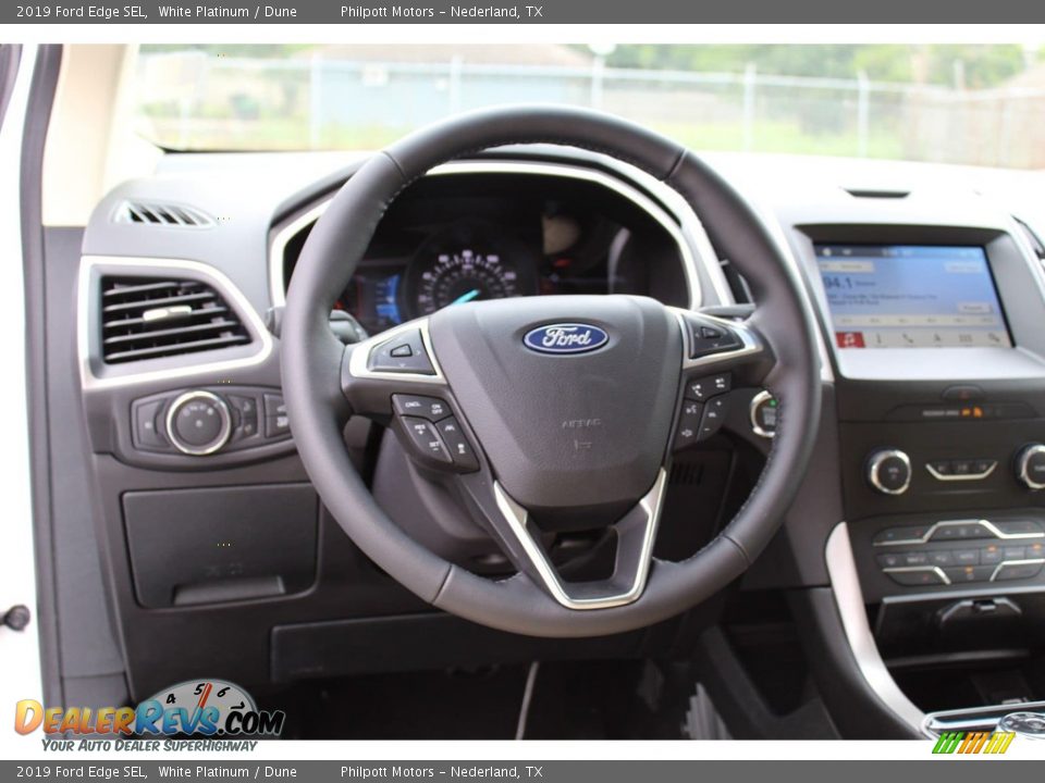 2019 Ford Edge SEL White Platinum / Dune Photo #12