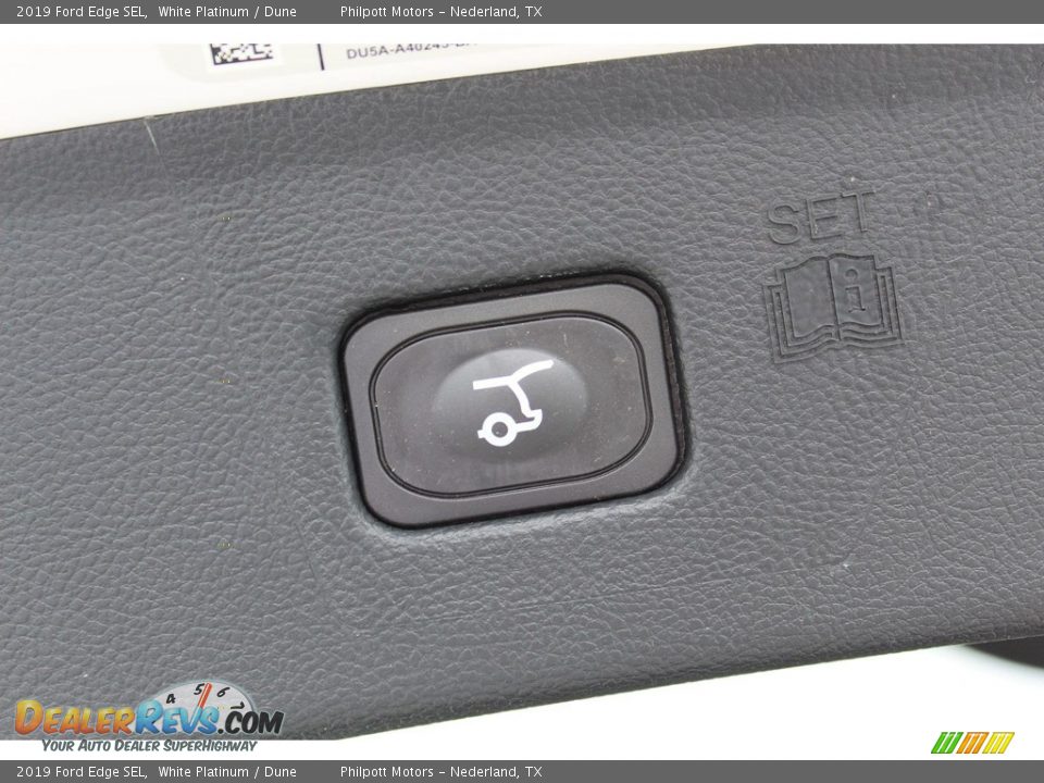 2019 Ford Edge SEL White Platinum / Dune Photo #14