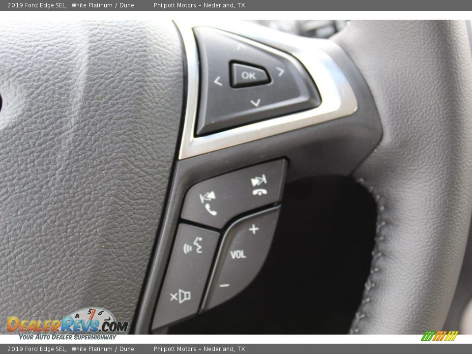 2019 Ford Edge SEL White Platinum / Dune Photo #16