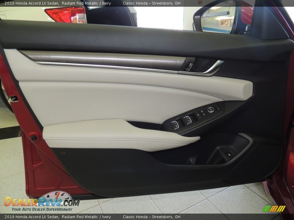 2019 Honda Accord LX Sedan Radiant Red Metallic / Ivory Photo #9