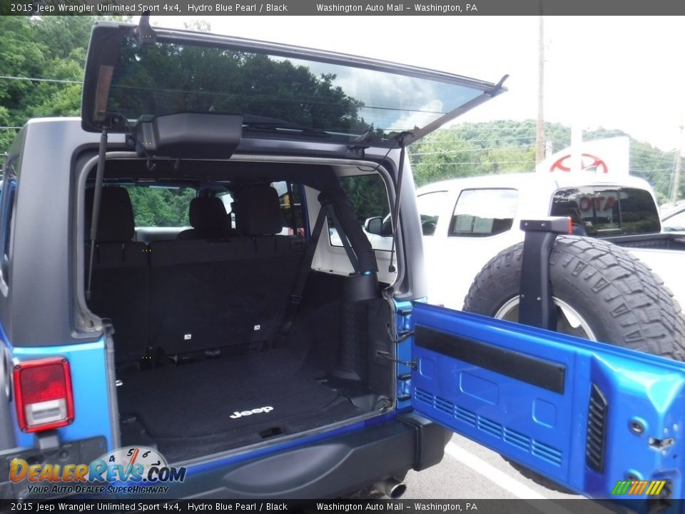 2015 Jeep Wrangler Unlimited Sport 4x4 Hydro Blue Pearl / Black Photo #24