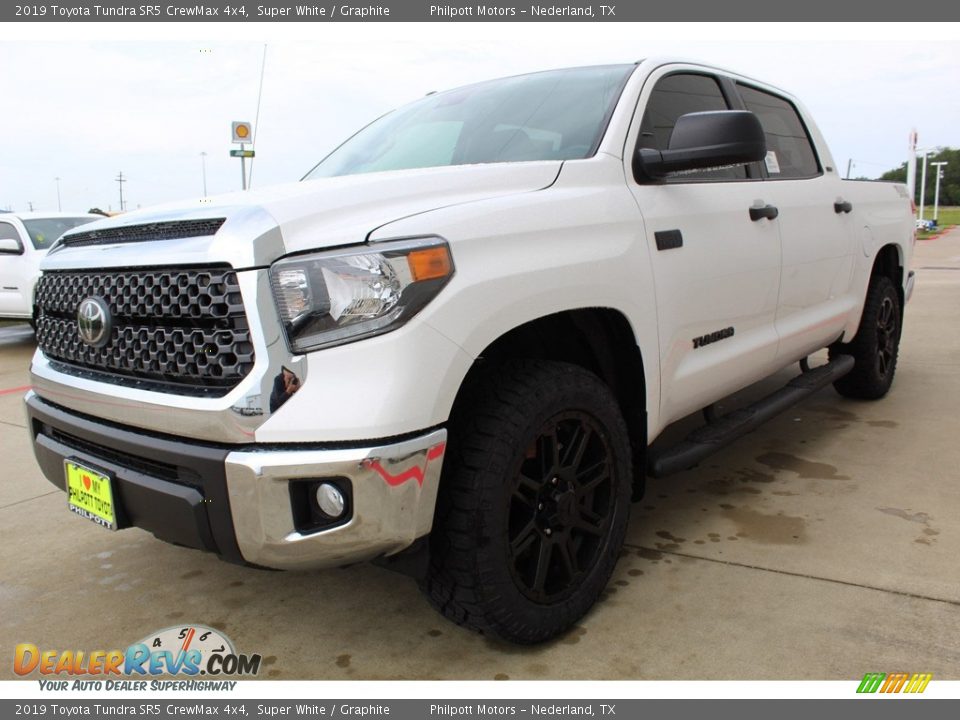 2019 Toyota Tundra SR5 CrewMax 4x4 Super White / Graphite Photo #4