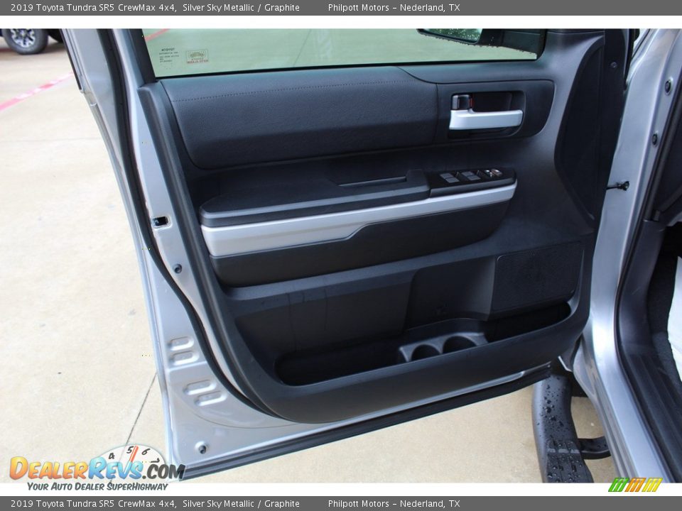 2019 Toyota Tundra SR5 CrewMax 4x4 Silver Sky Metallic / Graphite Photo #9