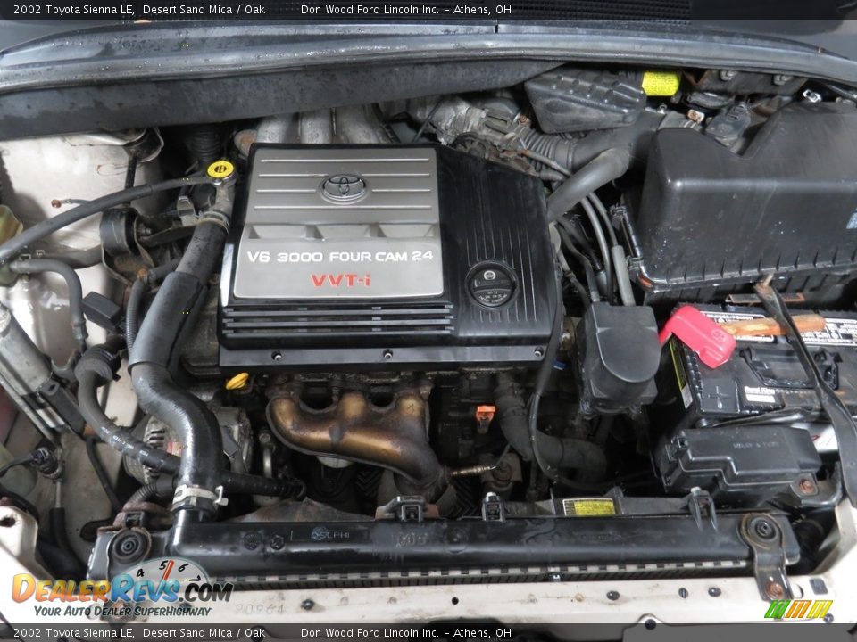 2002 Toyota Sienna LE Desert Sand Mica / Oak Photo #5