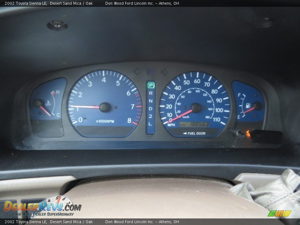 2002 Toyota Sienna LE Desert Sand Mica / Oak Photo #23