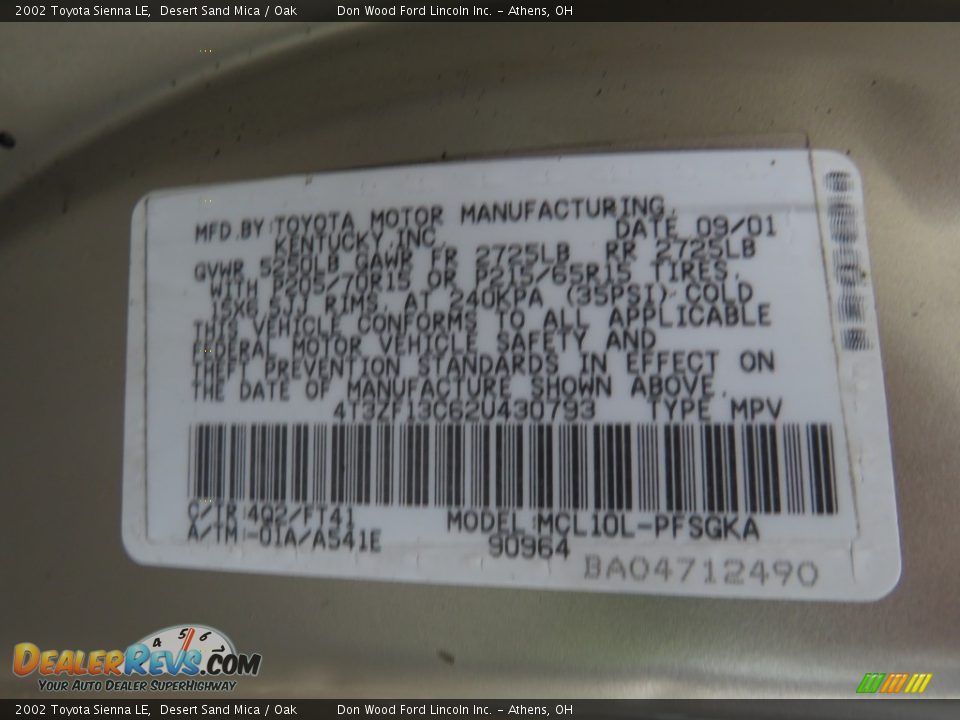 2002 Toyota Sienna LE Desert Sand Mica / Oak Photo #36