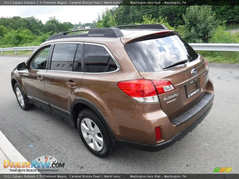 2011 Subaru Outback 2.5i Premium Wagon Caramel Bronze Pearl / Warm Ivory Photo #7
